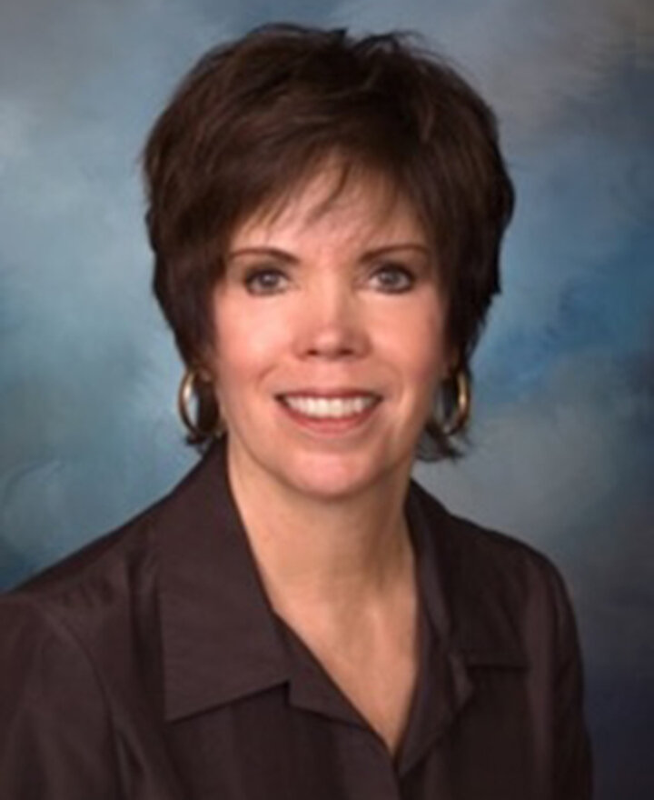 Karen Harris headshot