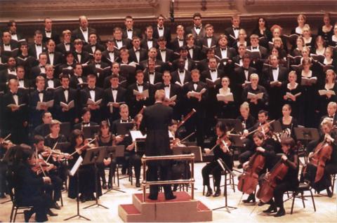 Eklund conducts the University Singers in Carnegie Hall in 2001.