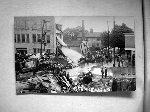 A photo from the Mill Creek flood of 1915 in Erie, Pennsylvania.
